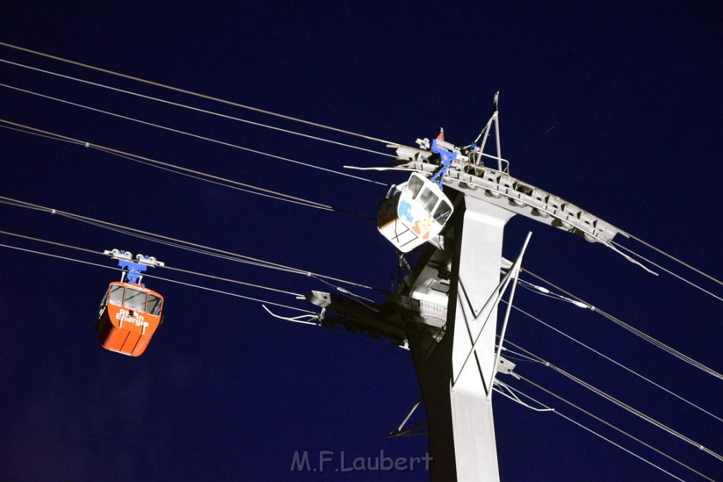 Koelner Seilbahn Gondel blieb haengen Koeln Linksrheinisch P865.JPG - Miklos Laubert